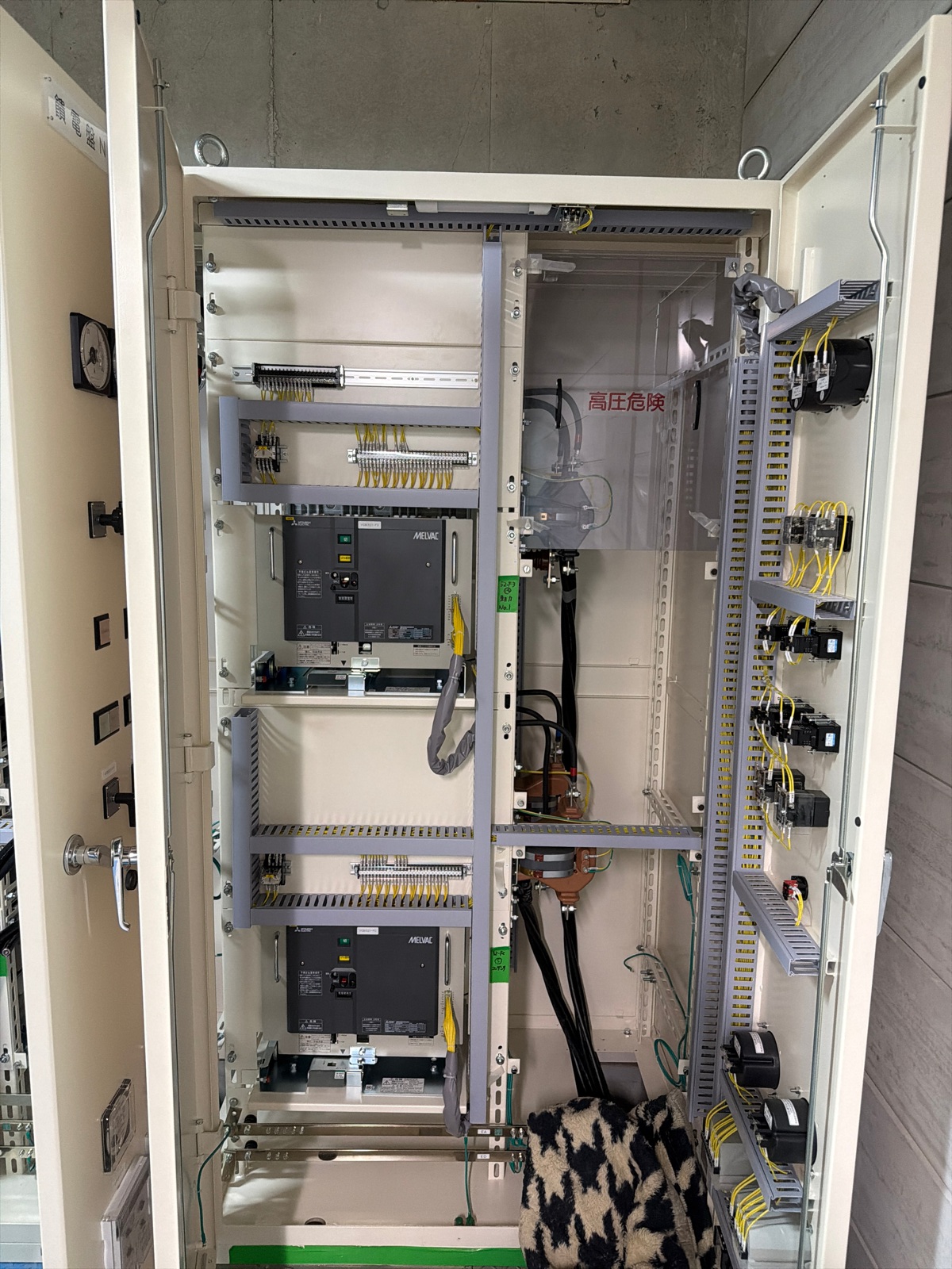 複合施設（キュービクル式高圧受変電設備の更新）