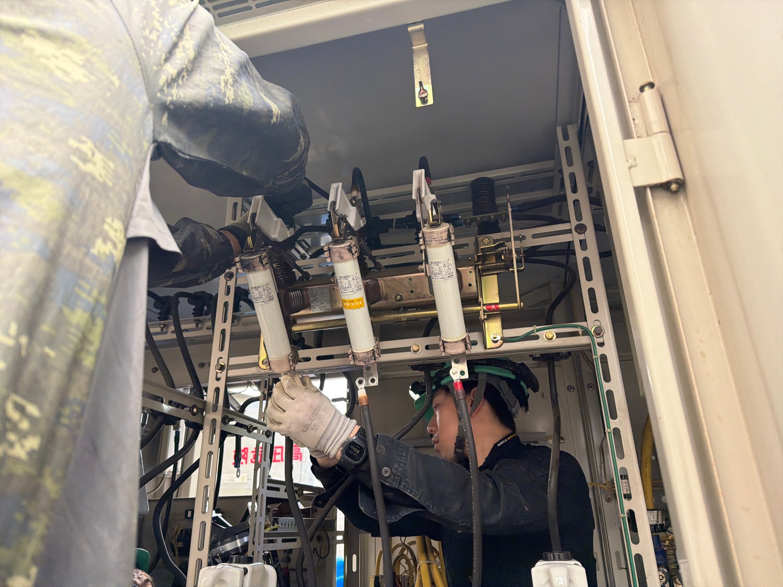 🏭 高圧設備 更新工事｜PAS・高圧ケーブル・VCB・LBS・PC・CTの交換・リニューアル対応